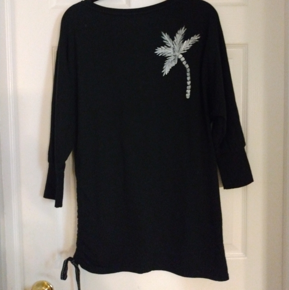 Daffy Dills Hand Painted Top Size Medium - Picture 3 of 5